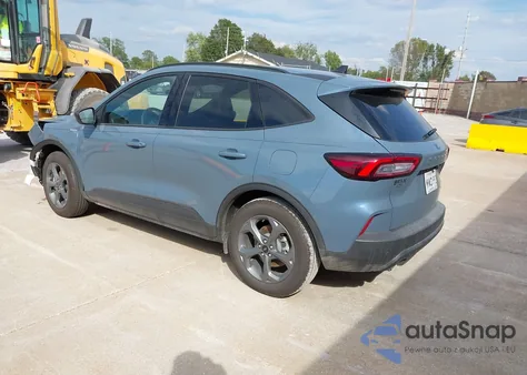 2025 Ford Escape St-Line z USA, uszkodzony, nr VIN 1FMCU0MZ2SUA48973